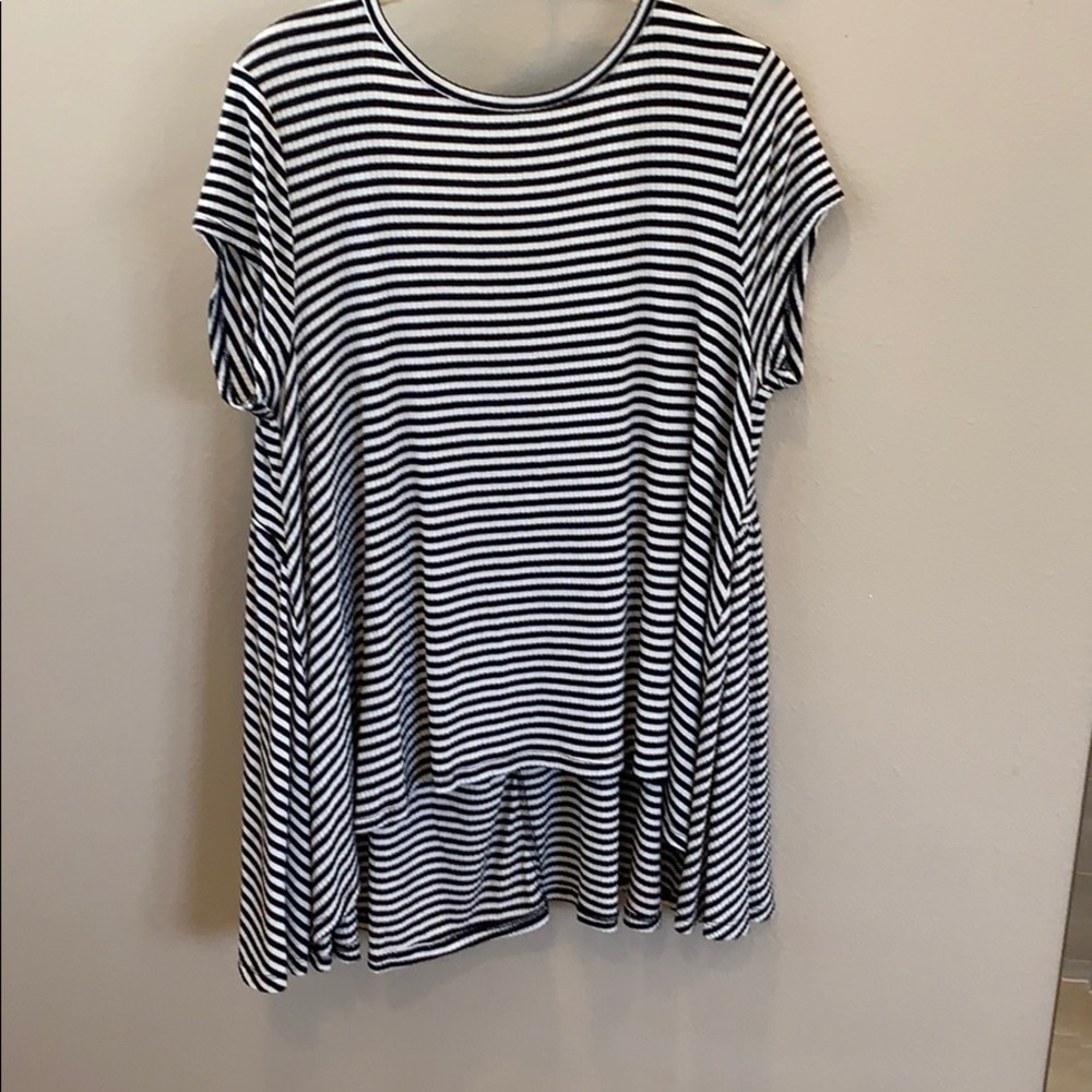 Black and White top with low back.